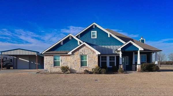 1.5 Acres of Land with Home for Lease in Caddo Mills, Texas