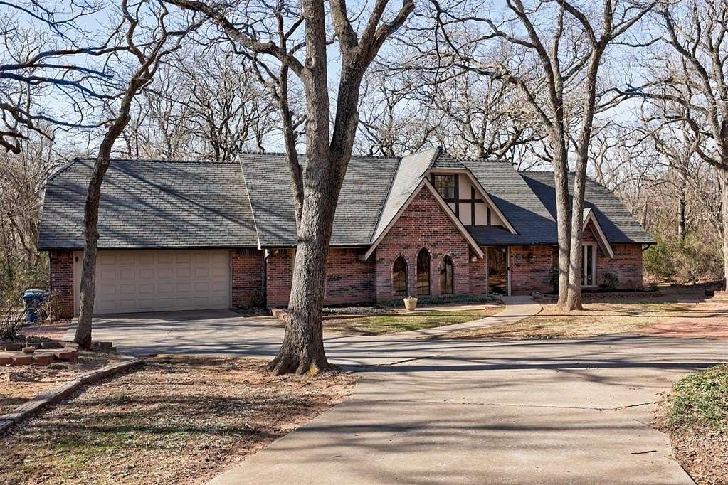 1.77 Acres of Land with Home for Sale in Edmond, Oklahoma