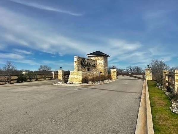 1.5 Acres of Land for Sale in Corsicana, Texas