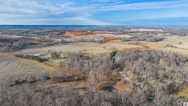 285 Acres of Land for Sale in Marion, Kentucky