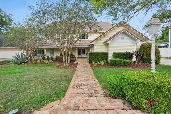 2.27 Acres of Land with Home for Sale in Maitland, Florida