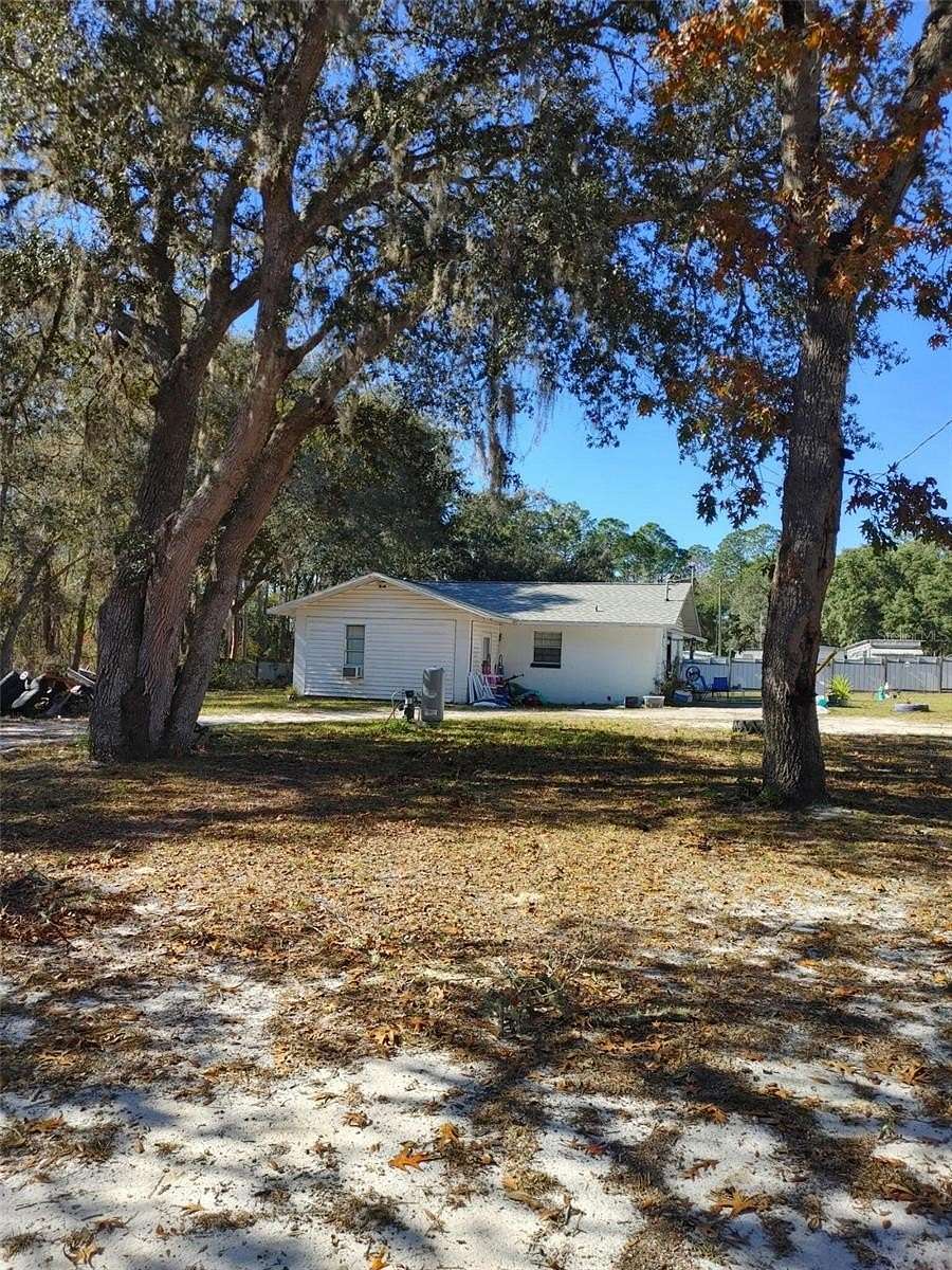 3 Acres of Land with Home for Sale in Silver Springs, Florida