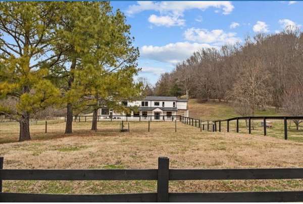 105 Acres of Land with Home for Sale in Pulaski, Tennessee