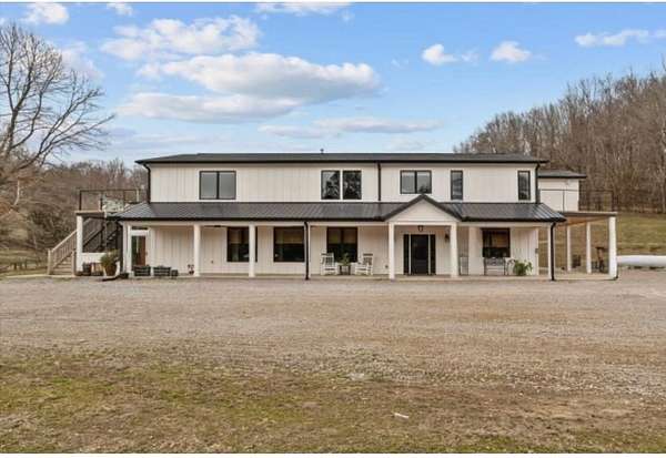 105 Acres of Land with Home for Sale in Pulaski, Tennessee