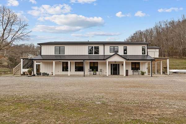 105 Acres of Land with Home for Sale in Pulaski, Tennessee