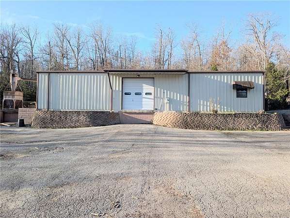 4 Acres of Improved Mixed-Use Land for Sale in Mountain Home, Arkansas