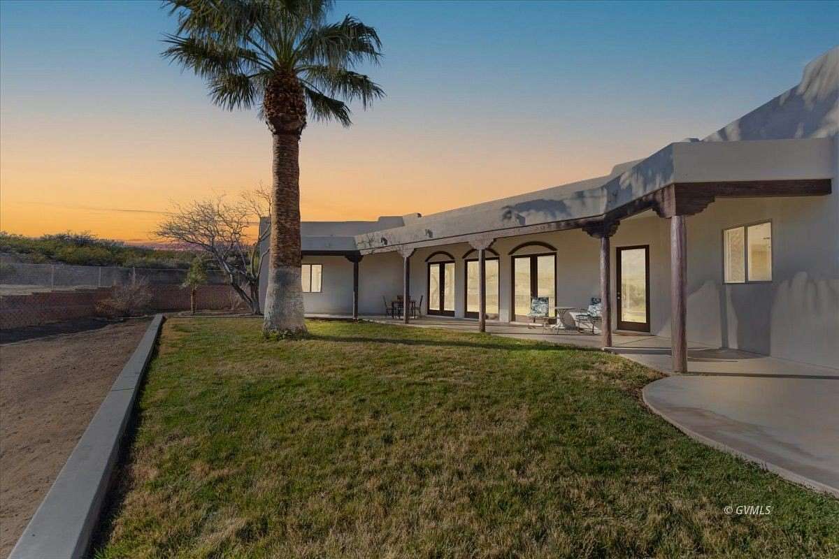 20.5 Acres of Land with Home for Sale in Pima, Arizona