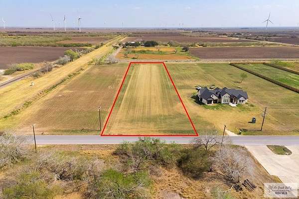 1.55 Acres of Residential Land for Sale in Lozano, Texas