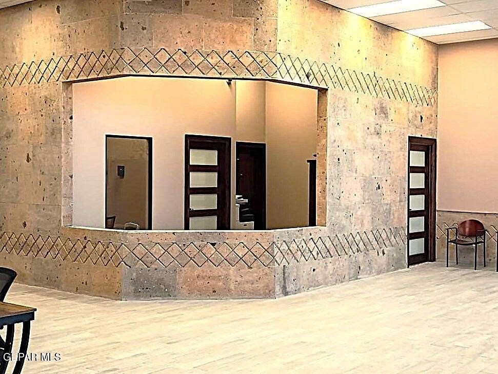 5 Acres of Commercial Land for Lease in El Paso, Texas