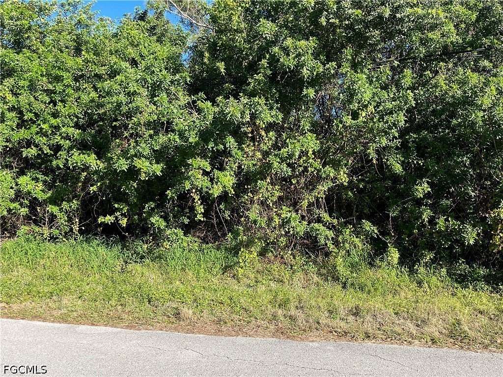 0.25 Acres of Residential Land for Sale in Lehigh Acres, Florida