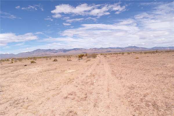 5 Acres of Residential Land for Sale in Dolan Springs, Arizona