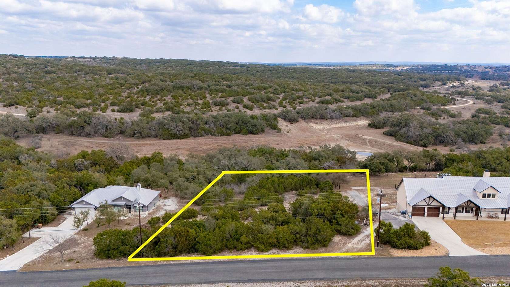 1 Acre of Residential Land for Sale in Spring Branch, Texas