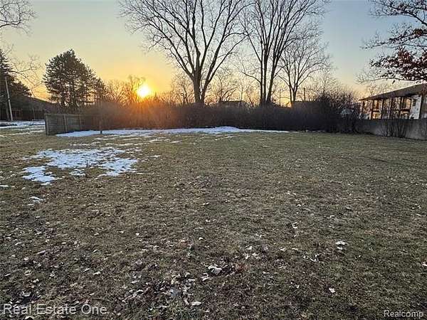 0.61 Acres of Residential Land for Sale in Southfield, Michigan