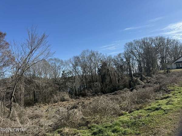 1 Acre of Residential Land for Sale in Henderson, Tennessee