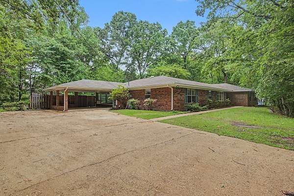 1.6 Acres of Land with Home for Sale in Columbus, Mississippi