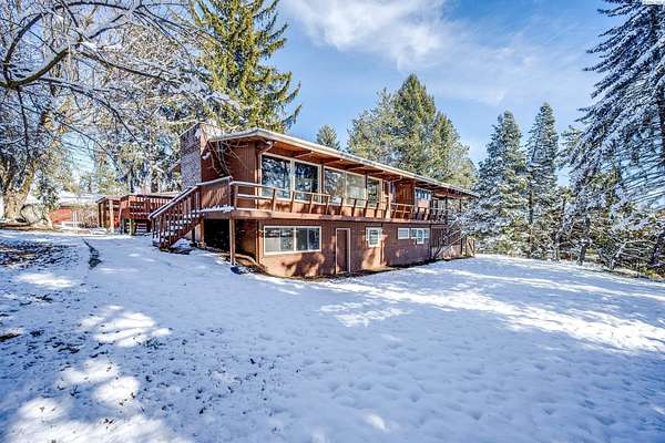 2 Acres of Land with Home for Sale in Pullman, Washington