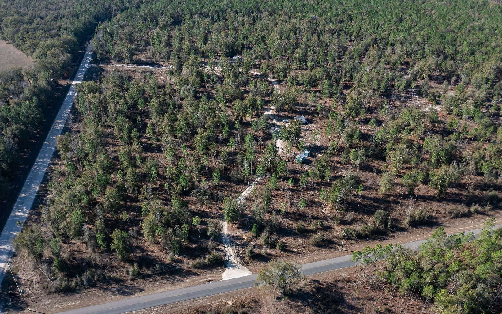 10 Acres of Recreational Land for Sale in Live Oak, Florida