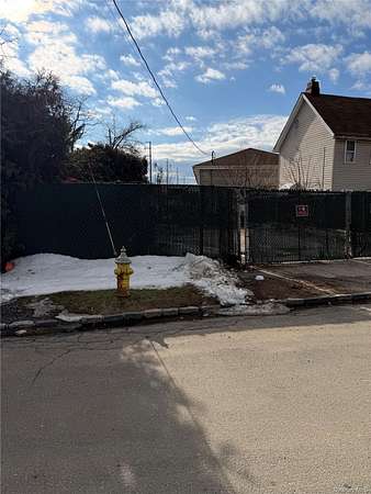 0.01 Acres of Commercial Land for Lease in Westbury, New York