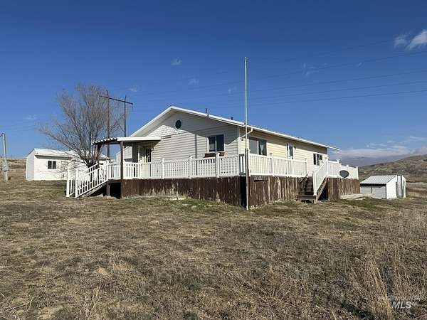 8.19 Acres of Land with Home for Sale in Durkee, Oregon