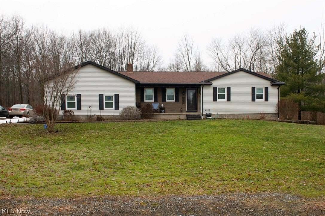 3.4 Acres of Land with Home for Sale in Canfield, Ohio