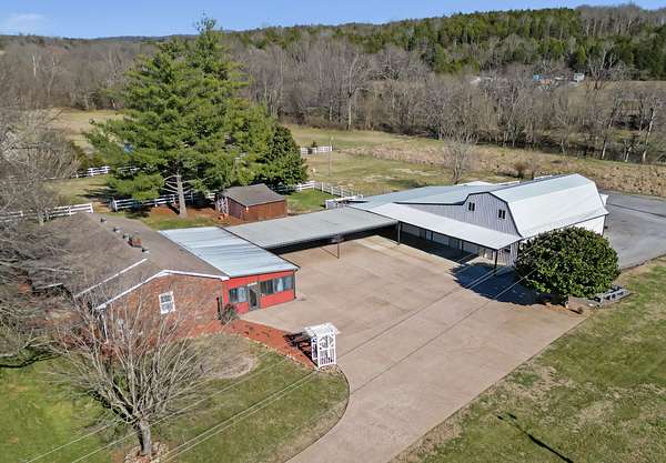 5 Acres of Improved Land for Sale in Alexandria, Tennessee