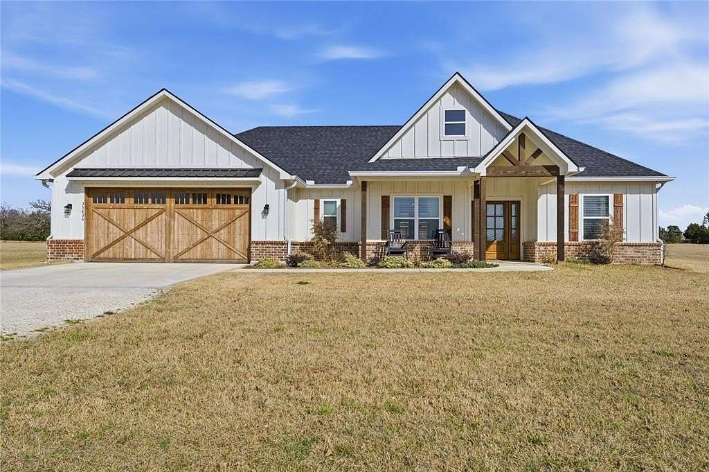 2 Acres of Land with Home for Sale in Mabank, Texas