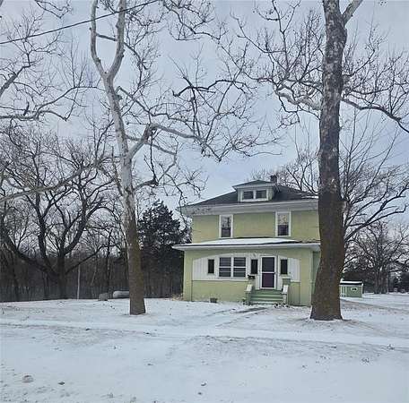 1.8 Acres of Land with Home for Sale in Toronto, Iowa