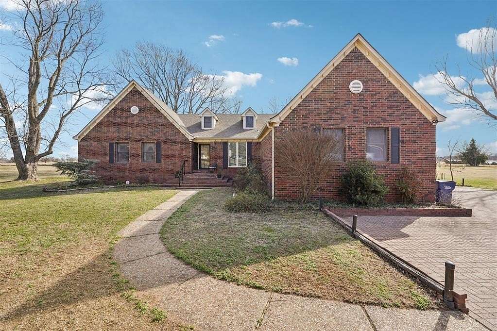 2.5 Acres of Land with Home for Sale in Shawnee, Oklahoma