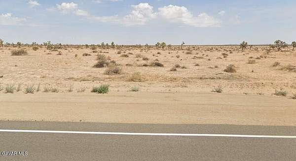 20 Acres of Agricultural & Residential Land for Sale in Lancaster, California