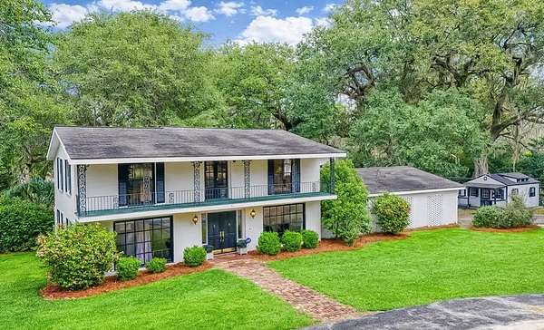 1.74 Acres of Land with Home for Sale in Bainbridge, Georgia