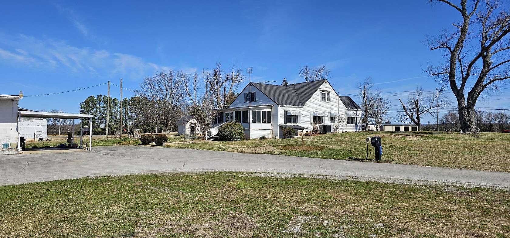 4 Acres of Improved Mixed-Use Land for Sale in Winchester, Tennessee