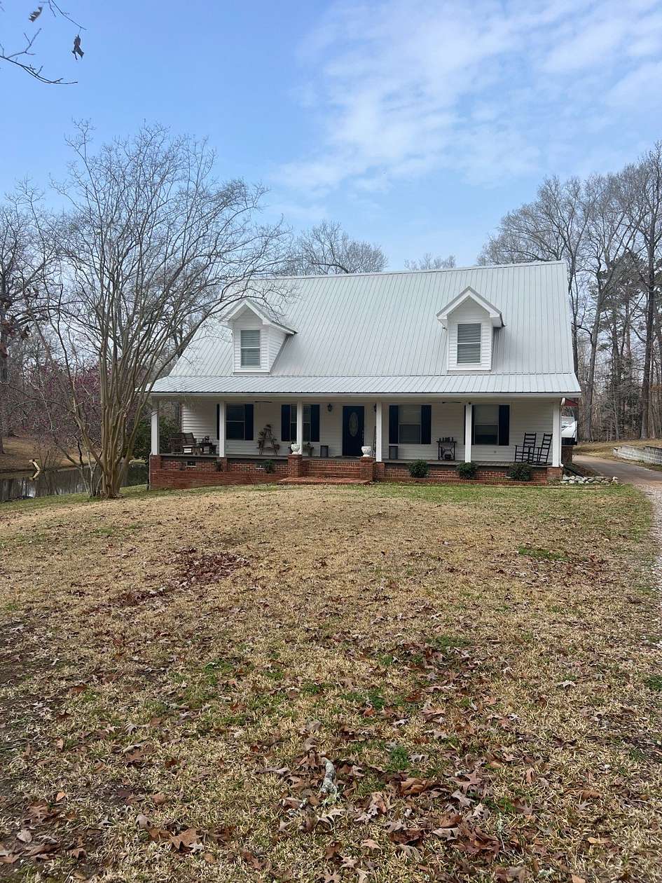3.4 Acres of Land with Home for Sale in Natchez, Mississippi