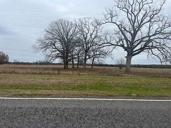 318 Acres of Agricultural Land for Sale in Annona, Texas