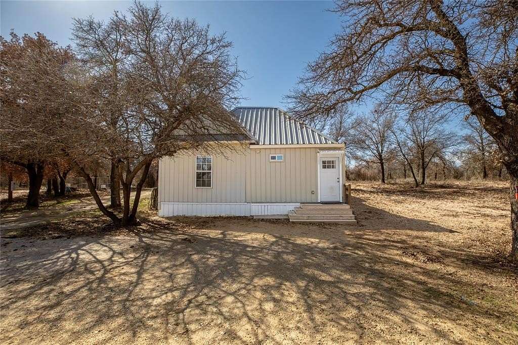 19 Acres of Land with Home for Sale in Anson, Texas