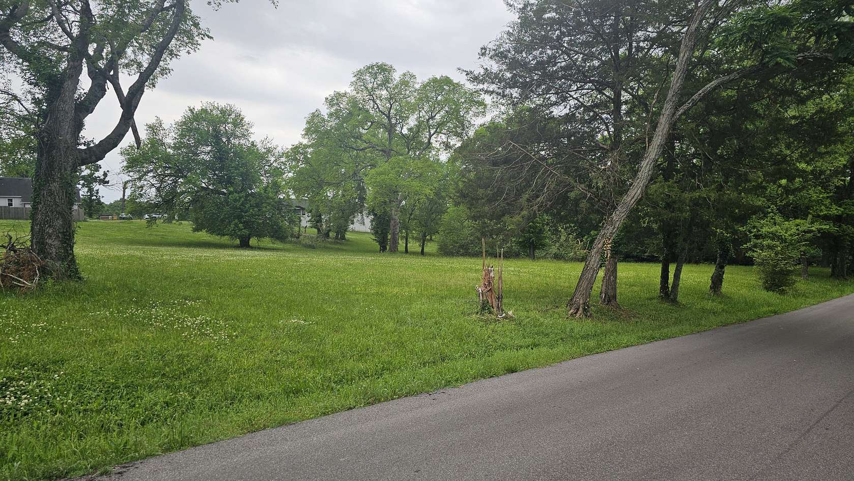 0.5 Acres of Residential Land for Sale in Hendersonville, Tennessee