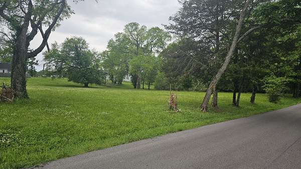 0.5 Acres of Residential Land for Sale in Hendersonville, Tennessee