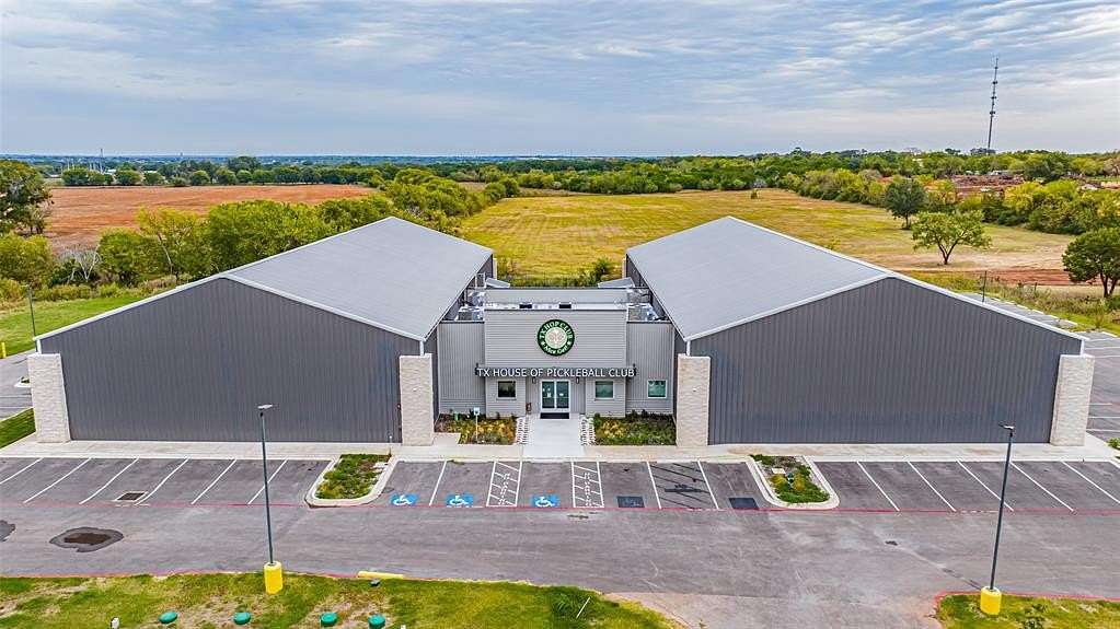 2.55 Acres of Improved Commercial Land for Sale in Granbury, Texas