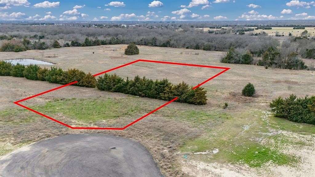 1 Acre of Residential Land for Sale in Celeste, Texas
