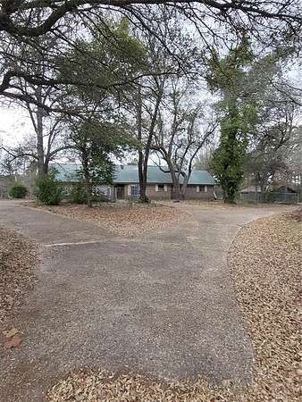 4.56 Acres of Land with Home for Sale in Vivian, Louisiana