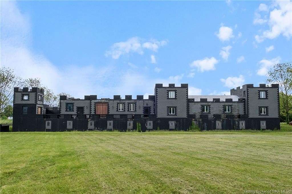 8 Acres of Land with Home for Sale in Charlestown, Indiana