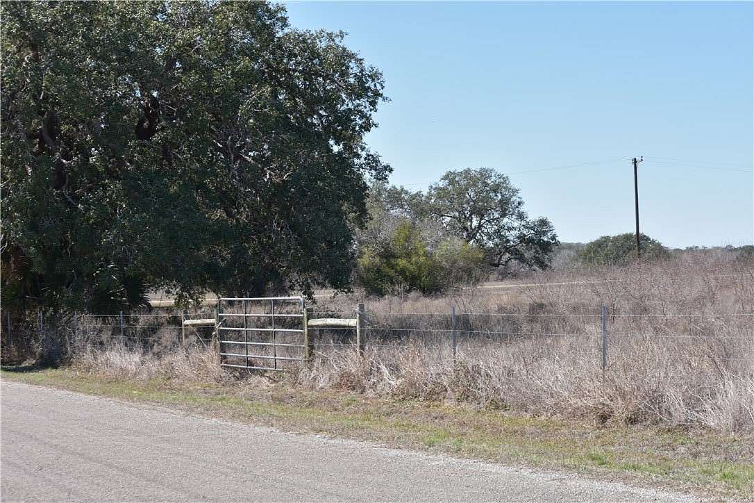 10.1 Acres of Land for Sale in Refugio, Texas