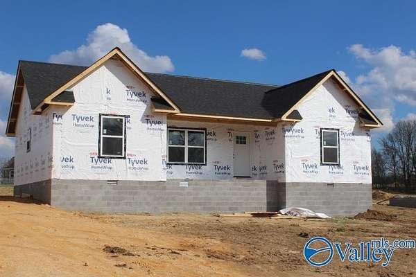 0.5 Acres of Land with Home for Sale in Fort Payne, Alabama