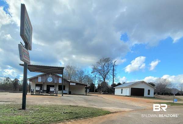 1.25 Acres of Land for Sale in Evergreen, Alabama