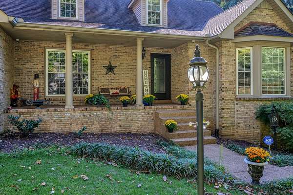 2 Acres of Land with Home for Sale in Dickson, Tennessee