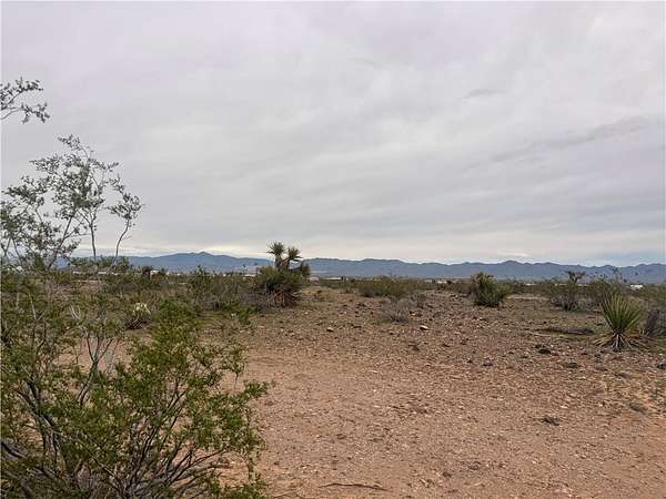 2.35 Acres of Land for Sale in Golden Valley, Arizona