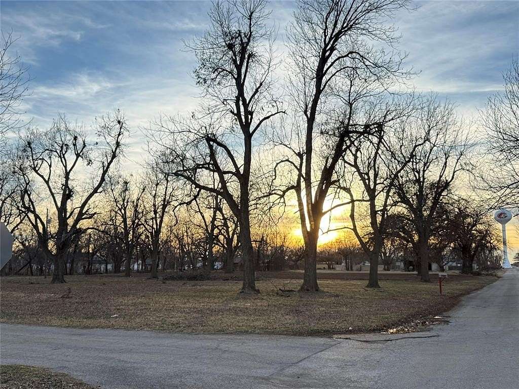 0.48 Acres of Residential Land for Sale in Crescent, Oklahoma