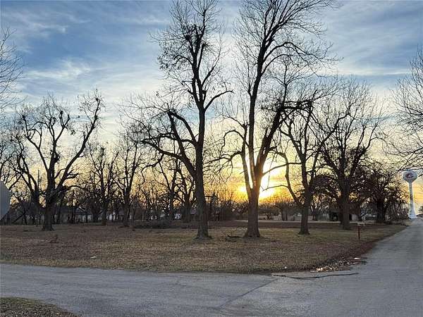 0.48 Acres of Residential Land for Sale in Crescent, Oklahoma