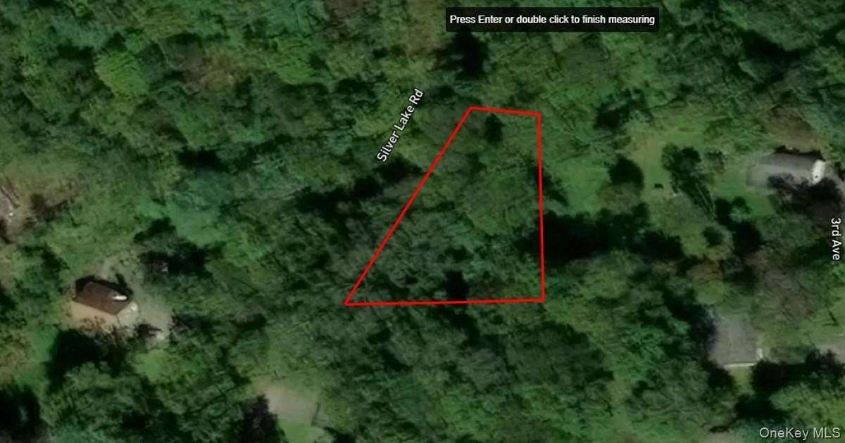 0.39 Acres of Residential Land for Sale in Rhinebeck, New York