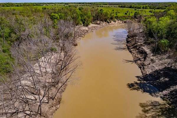 12.3 Acres of Recreational & Residential Land for Sale in Cayuga, Texas