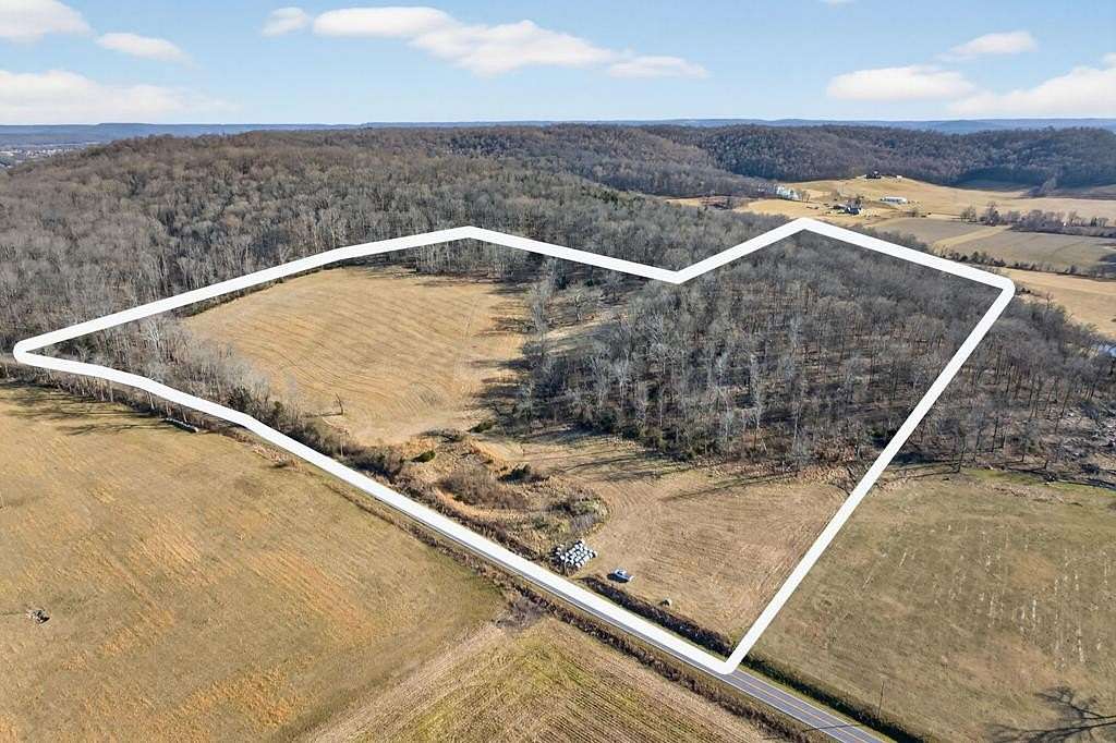 30 Acres of Recreational & Residential Land for Sale in Sparta, Tennessee